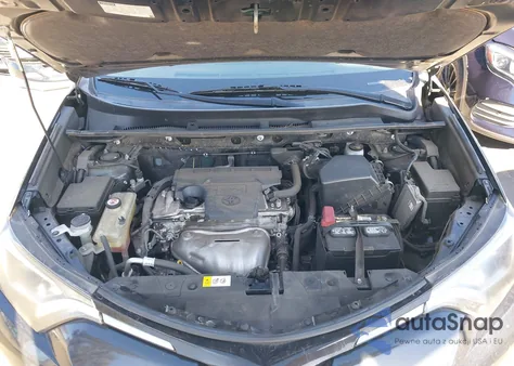 2017 Toyota Rav4 Le z USA, uszkodzony, nr VIN JTMBFREVXHJ710903